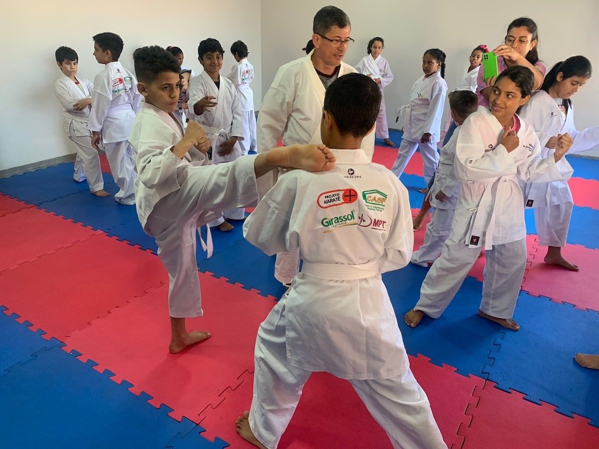 KARATÊ EM AÇÃO - ARTE E CIDADANIA